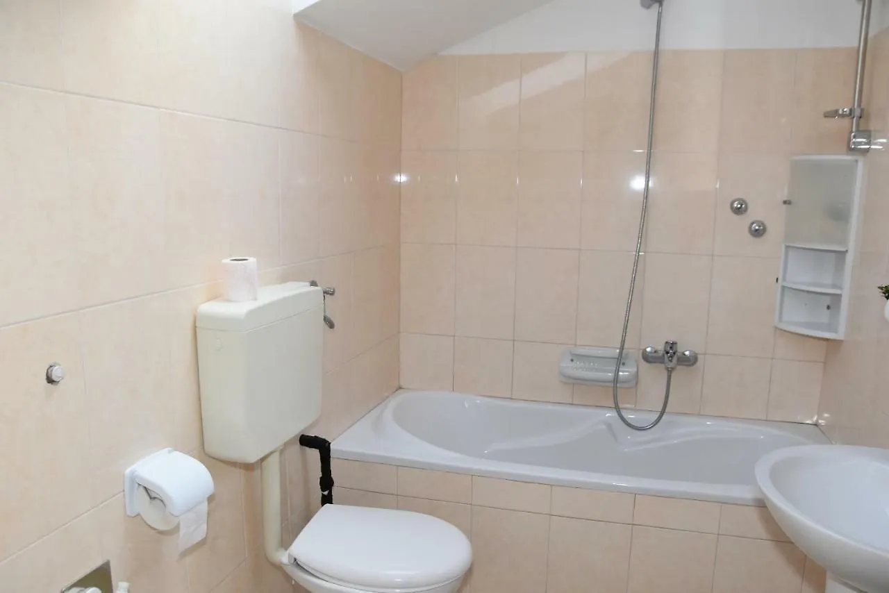 Apartmani Bosana Biograd Na Moru Apartment